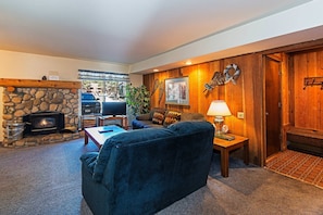 TV, fireplace - Horizons 4 | Pool & Hot Tub Access! (Mammoth Lakes)