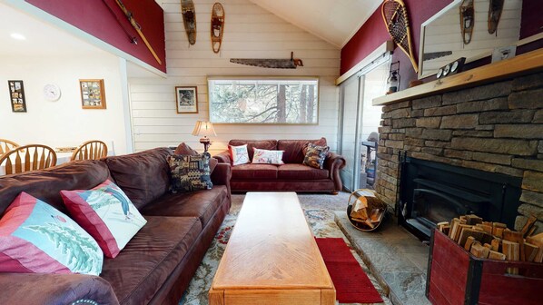 TV, fireplace, DVD player