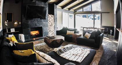 2BR Condo at the Chamonix Walking Distance to Lifts w/ Hot Tub