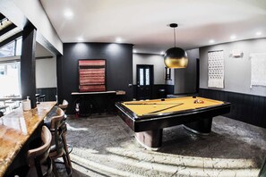 Game room - 2BR Condo at the Chamonix Walking Distance to Lifts w/ Hot Tub (Mammoth Lakes)