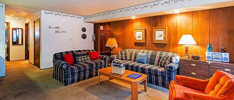 TV, fireplace, DVD player, stereo