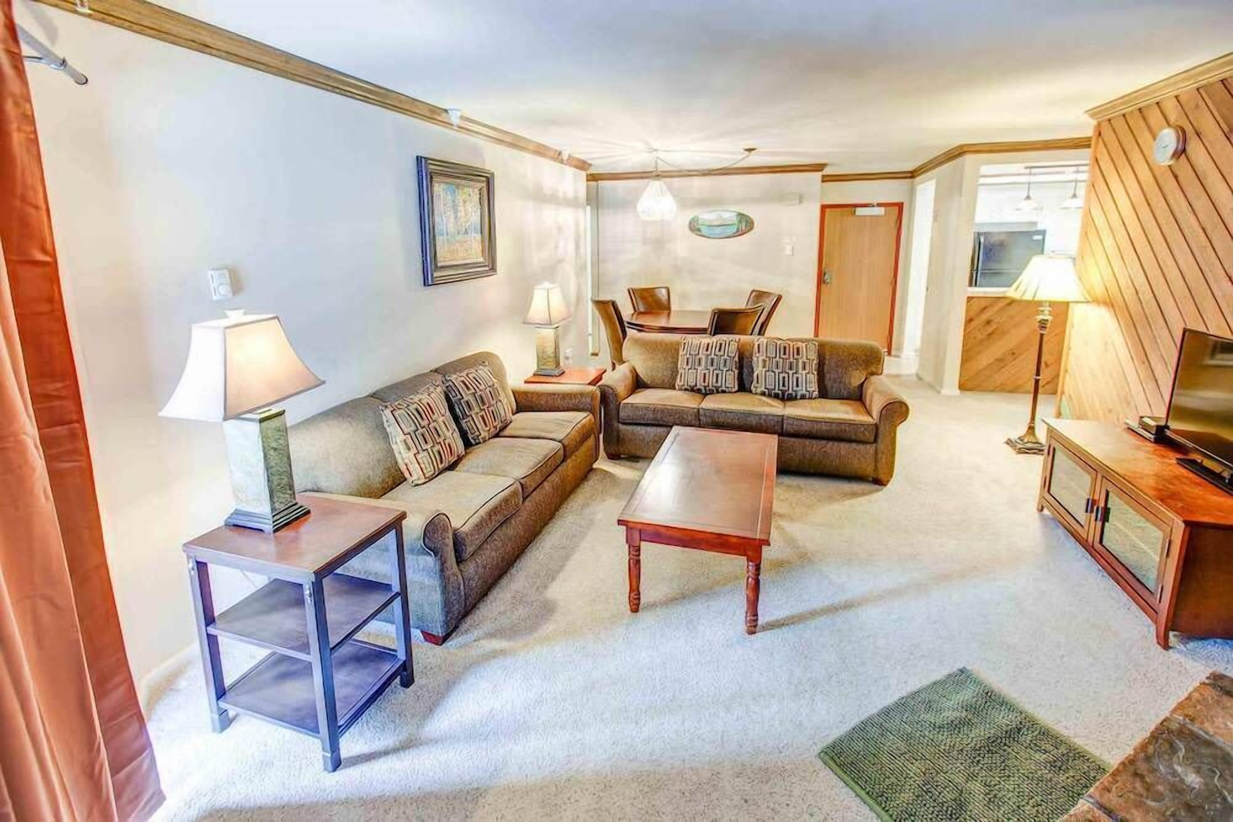 TV, fireplace, DVD player