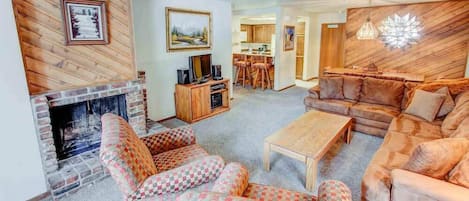 TV, fireplace, DVD player