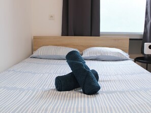 2 bedrooms, WiFi, bed sheets