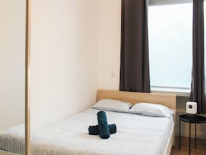 2 bedrooms, WiFi, bed sheets