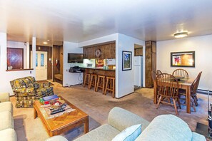 TV, fireplace, DVD player, stereo