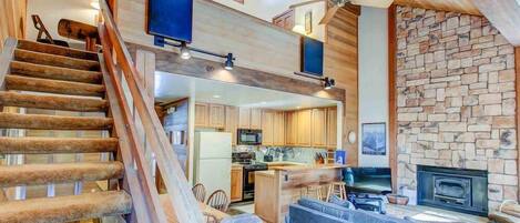 TV, fireplace, DVD player