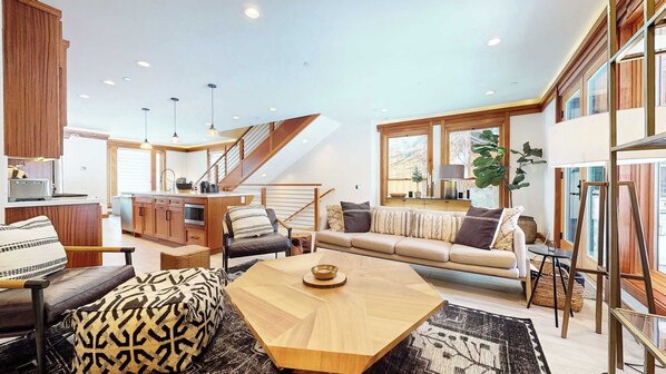 TV, fireplace, stereo, offices