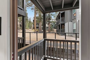Dining area with direct access to patio - Chamonix Retreat | Nearby Outdoor Activities! (Mammoth Lakes)
