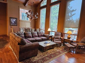 TV, fireplace, DVD player, table football - Stonegate #02 | Luxe Condo w/ Foosball Table (Mammoth Lakes)