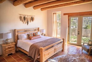 3 chambres, fer et planche à repasser, Wi-Fi gratuit, draps fournis