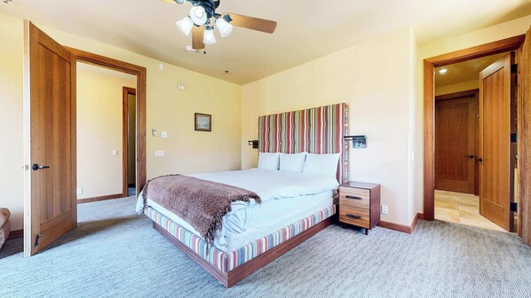 3 bedrooms, iron/ironing board, WiFi, bed sheets