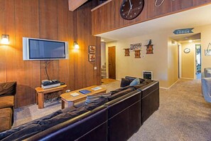 Tv, pejs, videospil, dvd-afspiller