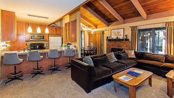 TV, fireplace, DVD player