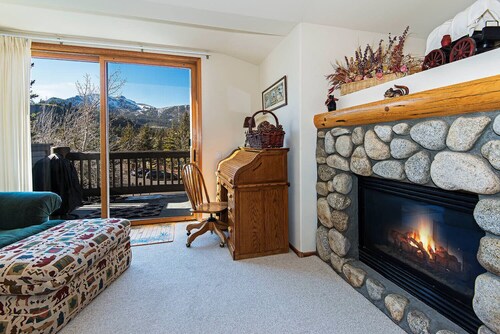 SnowCreek #936 - Sleeps 8 w/ Shared Hot Tub