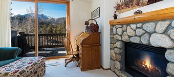 SnowCreek #936 - Sleeps 8 w/ Shared Hot Tub
