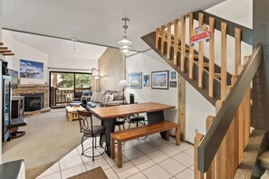 Dining table with seating for 4 - Escape to The Summit | Cozy Mammoth Getaway (Mammoth Lakes)