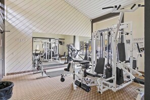 Community Gym - Escape to The Summit | Cozy Mammoth Getaway (Mammoth Lakes)