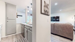 Interior - Jackson’s Alpine Retreat – For 4 (Mammoth Lakes)