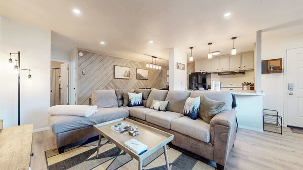 TV, fireplace, offices