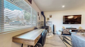 TV, fireplace, offices