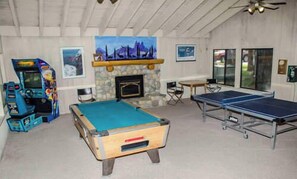 Spielezimmer