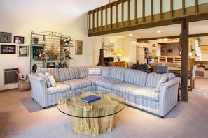 TV, fireplace, DVD player