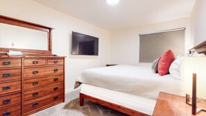 4 habitaciones, tabla de planchar con plancha, wifi y ropa de cama