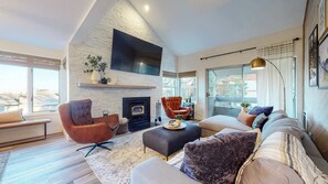 TV, fireplace, DVD player