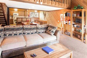TV, fireplace, DVD player