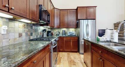 Red Slate Canyon | Modern 2-Story Condo