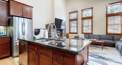 Red Slate Canyon - Garage Parking & Close to Lodge