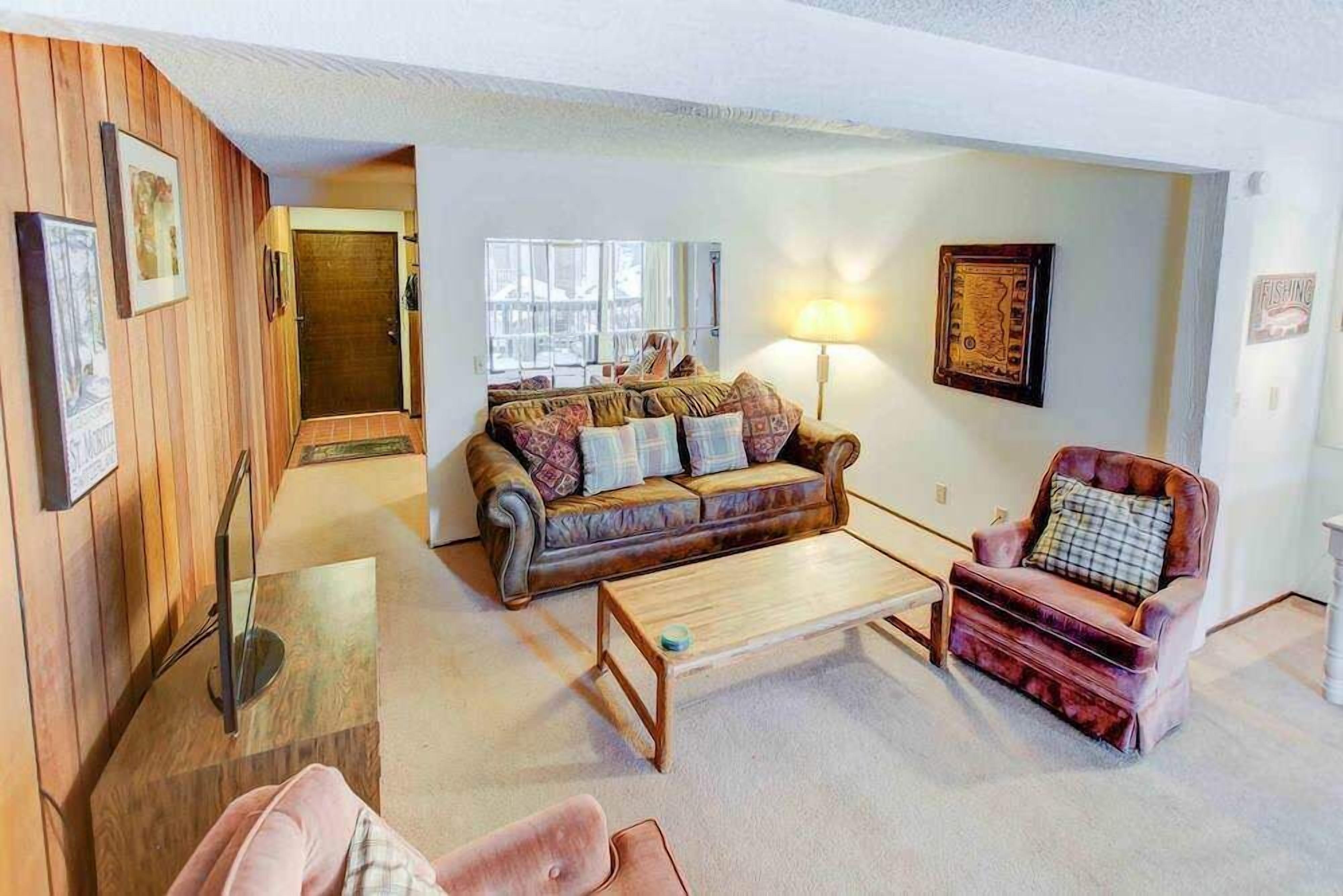 TV, fireplace, DVD player