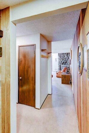 Interior - Sherwin Villas | Free Shuttle & Near Skiing! (Mammoth Lakes)