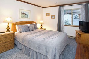 4 bedrooms, WiFi, bed sheets