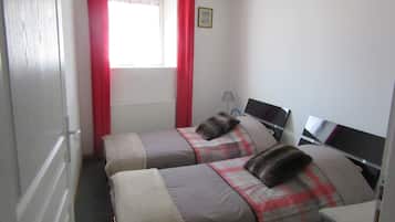 2 Schlafzimmer, BĂŒgeleisen/BĂŒgelbrett, WLAN, BettwĂ€sche