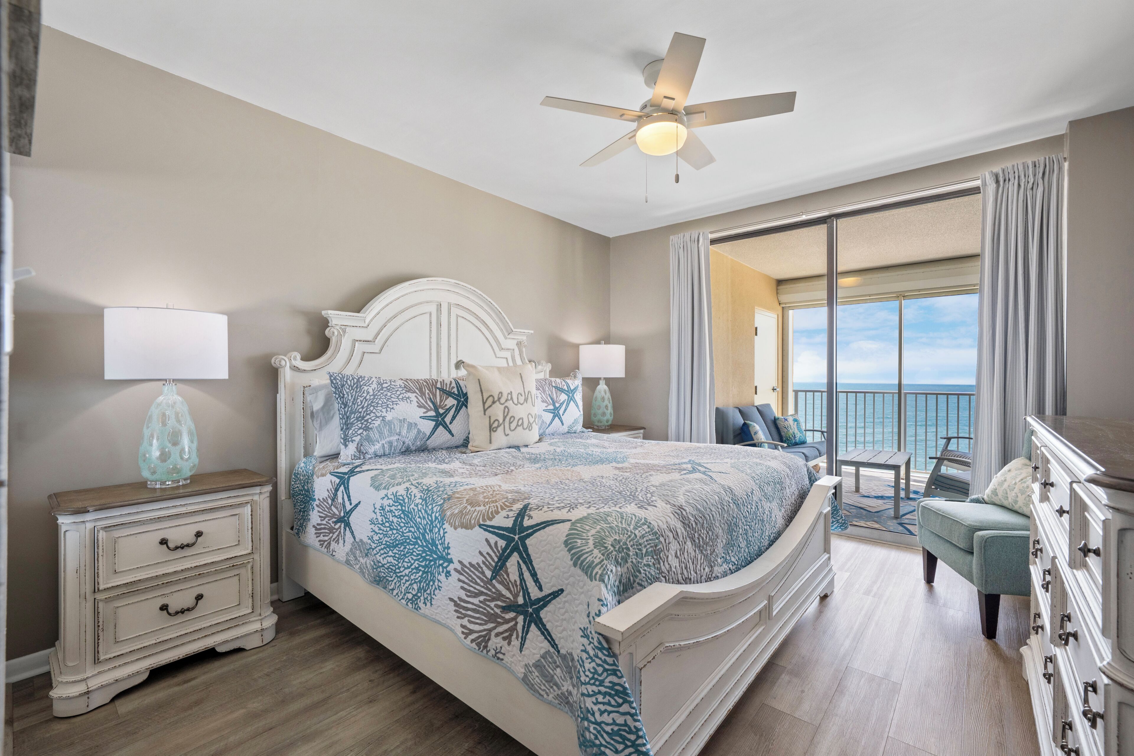 Premium appartement, 3 slaapkamers, balkon, uitzicht op het strand | 3 slaapkamers, individueel gedecoreerd, individueel gemeubileerd