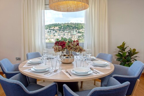 Bright Apartment with parking in Granada. Gongora