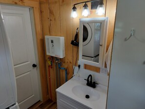 Dusche, Handtücher, Toilettenpapier