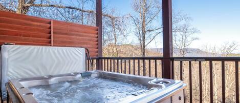 Tina de hidromasaje al aire libre