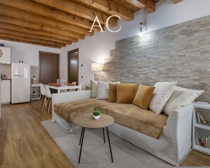 2 bedrooms - Casa Bruno in Vione With 2 Bedrooms and 1 Bathrooms (Vione)