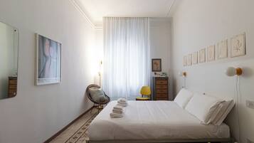 Apartment (1 Bedroom) | Interior