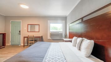 In-room safe, desk, free WiFi, bed sheets