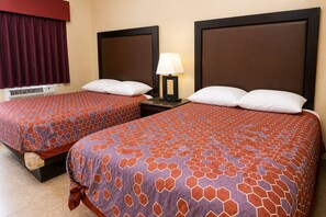 Room, 2 Queen Beds | Desk, free WiFi, bed sheets - Sai Park Motel (Lancaster)