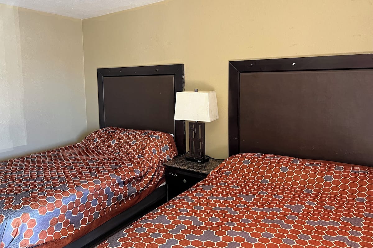 Room, 1 Double Bed | Desk, free WiFi, bed sheets
