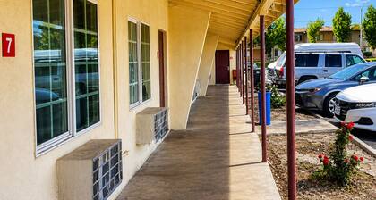 Sai Park Motel