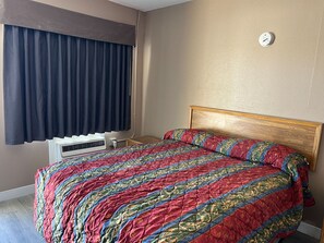 客房, 1 张大床 | 办公桌、免费 WiFi、床单