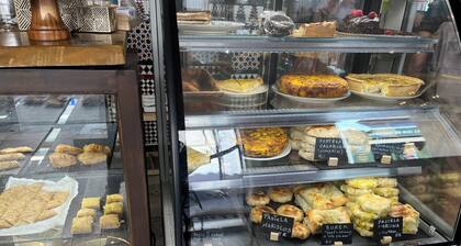 La Torrecilla: the house on the wall