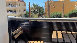 Outdoor dining - Apt. ManRey 1A - Aguamarina (Valle Gran Rey)