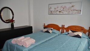 1 bedroom, free WiFi, bed sheets - Apt. ManRey 1A - Aguamarina (Valle Gran Rey)